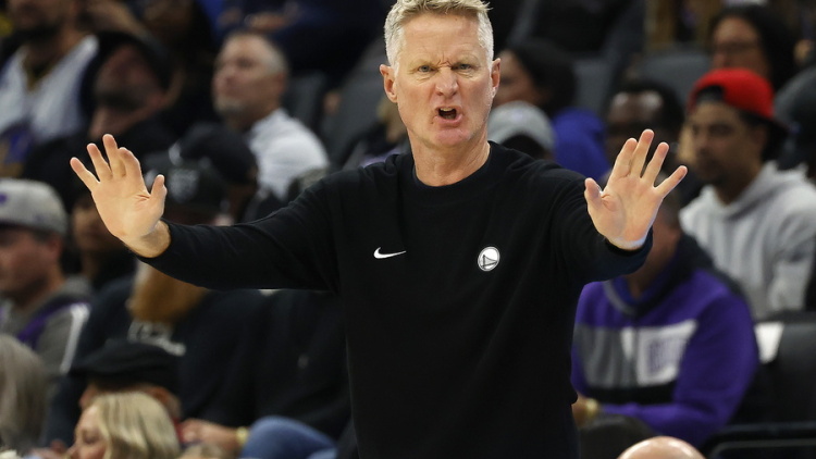 Ο Στιβ Κερ ξέσπασε και ζήτησε αυστηρότερα μέτρα για την οπλοκατοχή στις ΗΠΑ 