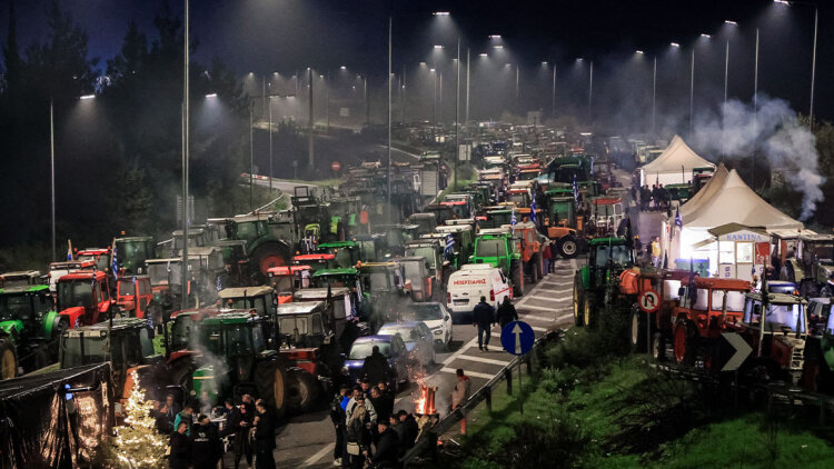 Στάση αναμονής από τους αγροτοσυνδικαλιστές, περιμένουν εξειδίκευση των δεσμεύσεων Τσιάρα για να προσέλθουν σε διάλογο