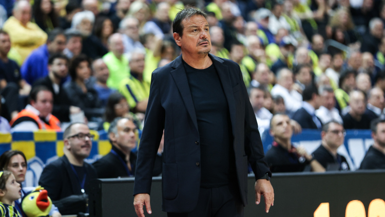 Ξέσπασε ο Αταμάν: Δεν καταλαβαίνω γιατί έβριζαν εμένα και τη μητέρα μου, είναι αγράμματοι άνθρωποι 