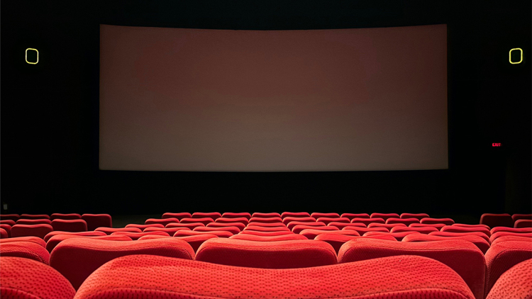 Η εξάπλωση του Netflix αδειάζει τα σινεμά και στην Ελλάδα