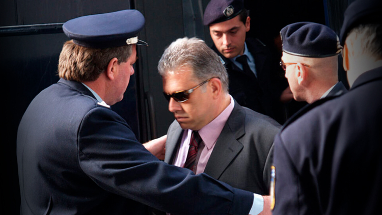 Αλέξανδρος Αγγελόπουλος: Από πορτιέρης στη Συγγρού, βαρώνος της κοκαΐνης - Η σκοτεινή διαδρομή του «Έλληνα Εσκομπάρ» 
