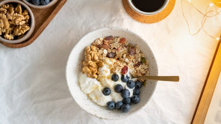 Δεκέμβριος σε κίνηση: Ένα υγιεινό σνακ μας ακολουθεί παντού