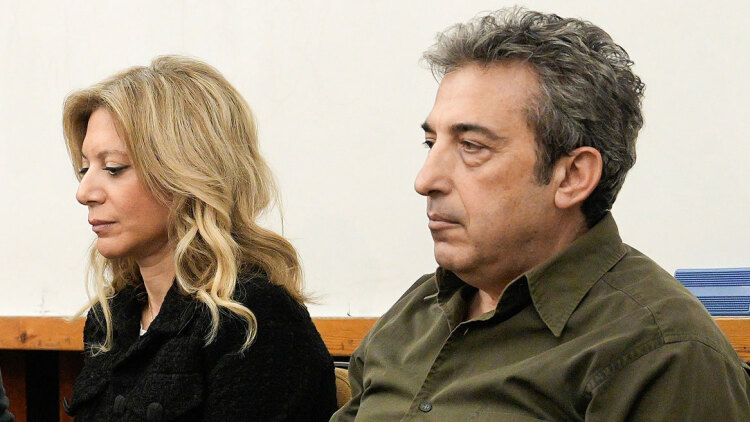 «Οι ενέργειές της δεν μας εκφράζουν, δεν μας αφορά η πολιτική» λένε συγγενείς των θυμάτων των Τεμπών και αδειάζουν την Καρυστιανού