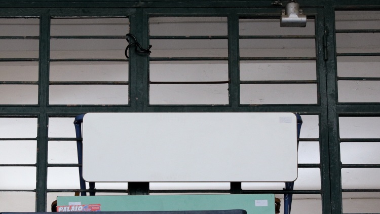 Σε κατάληψη το Γυμνάσιο στην Κυψέλη μετά το μαχαίρωμα στην 14χρονη μαθήτρια: «Θέλουμε να φύγει η δράστης»