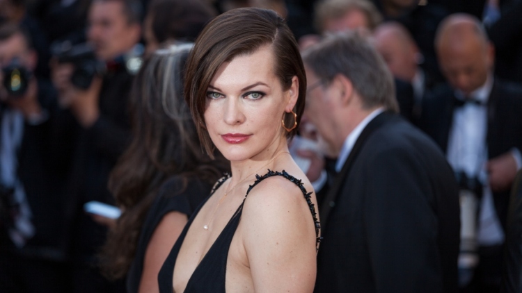 Η Μίλα Γιόβοβιτς έγινε 50 ετών: Τι απίστευτο ταξίδι, νιώθω σαν να έχω ζήσει τόσες διαφορετικές ζωές