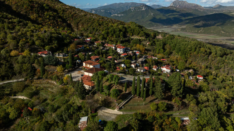 Ανεξερεύνητοι Τόποι: Χειμώνας στο Μολυβδοσκέπαστο Ιωαννίνων
