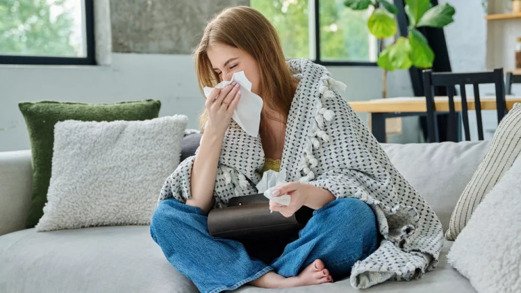 Οι γιατροί προειδοποιούν για την αύξηση κρουσμάτων «σούπερ γρίπης» – Τα συμπτώματα που δεν πρέπει να αγνοήσετε
