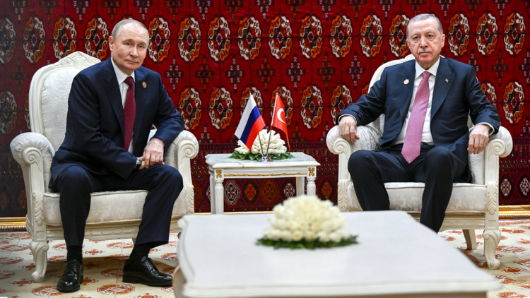Bloomberg: Ο Ερντογάν πρότεινε στον Πούτιν να επιστρέψει η Τουρκία τους S-400 στη Ρωσία
