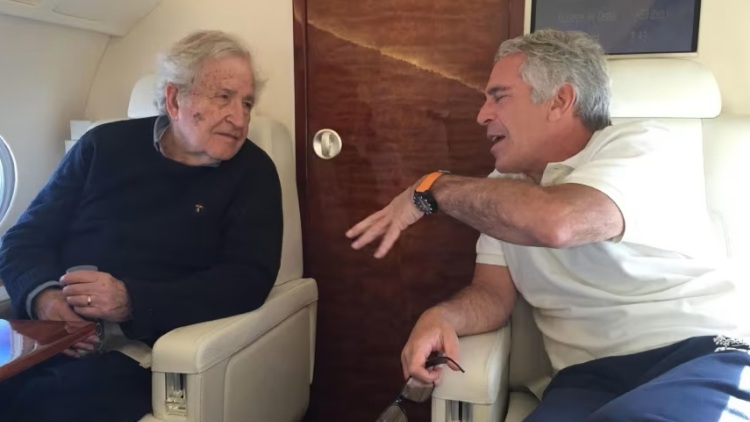 Νέες φωτογραφίες από το αρχείο του Έπσταϊν: Η παρέα με τον Τσόμσκι και το μήνυμα για την «αποστολή κοριτσιών»