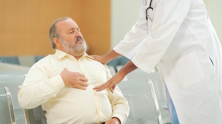 Πολύ λίπος στην κοιλιά και ελάχιστοι μυς - Ο συνδυασμός που αυξάνει τον κίνδυνο θανάτου μετά τα 50
