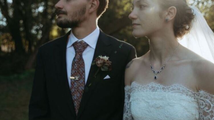 Παντρεύτηκε χωρίς μακιγιάζ και έγινε viral
