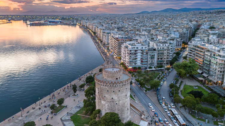 Airbnb: «Κλείνει» και το κέντρο της Θεσσαλονίκης, ο χάρτης με τις περιοχές όπου παγώνουν οι νέες άδειες