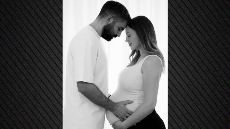 Έγκυος η Άννα Κορακάκη, ανακοίνωσε ότι περιμένει το πρώτο της παιδί με τον σύζυγό της
