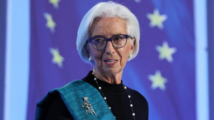 Οι πραγματικές αποδοχές της Κριστίν Λαγκάρντ στην ακριβότερη καρέκλα της Ευρώπης