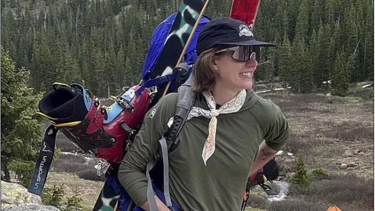 Η 25χρονη Πέιτζ έδωσε μάχη με τον καρκίνο παχέος εντέρου και νίκησε – 3 συμπτώματα που δεν έπρεπε να αγνοήσει