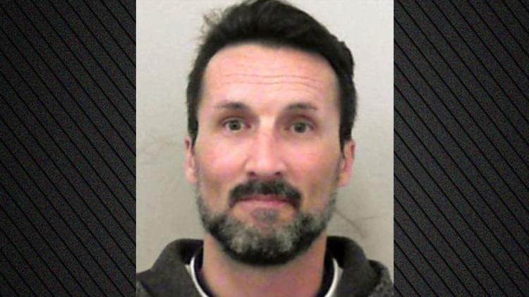 Διαβόητος απατεώνας στη Βρετανία παρίστανε τον πράκτορα της ΜΙ6 και... πουλούσε έρωτα, καλείται να πληρώσει 150.000 σε θύμα του