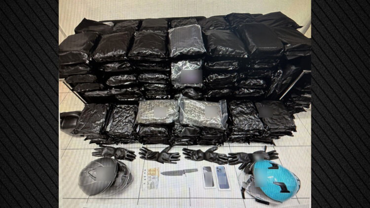 Συνελήφθη 24χρονος στη Βούλα με 69 κιλά ακατέργαστης κάνναβης
