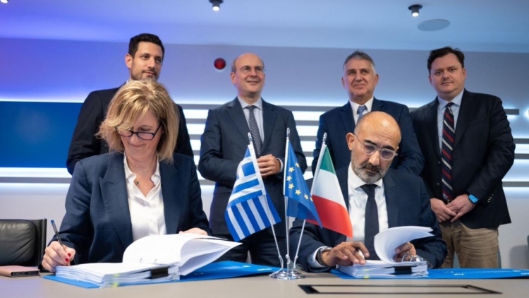 Υπεγράφη η παραγγελία για 23 νέα τρένα, με ιδιωτική επένδυση 308 εκατ. ευρώ και υλοποίηση έως το 2027