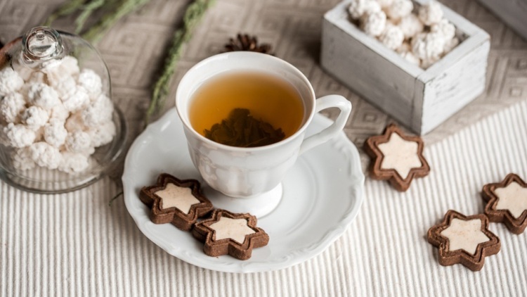 Τσάι για τα Χριστούγεννα και την Πρωτοχρονιά - Πού θα βρείτε blends, αρώματα και δώρα
