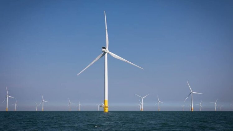 ΗΠΑ: Αναστέλλονται οι άδειες κατασκευής πέντε θαλάσσιων αιολικών πάρκων γιατί συνιστούν «απειλή για την εθνική ασφάλεια»