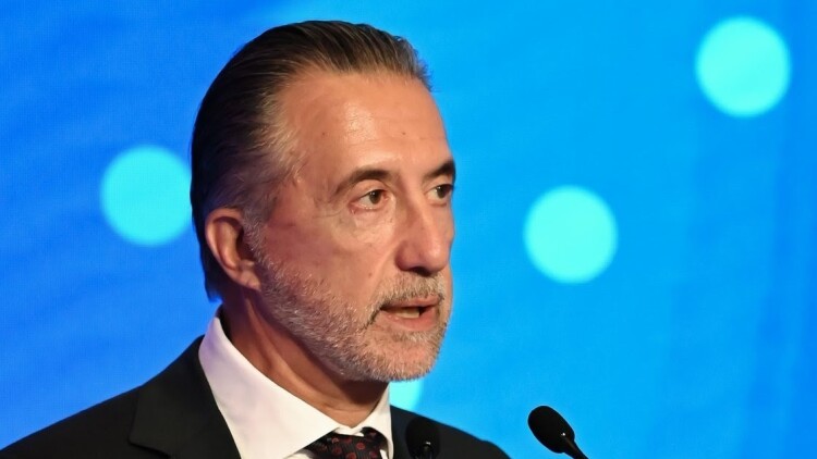 THEON: Συνολικό ανεκτέλεστο υπόλοιπο περίπου €2,4 δισ. – Το μήνυμα του Κρίστιαν Χατζημηνά