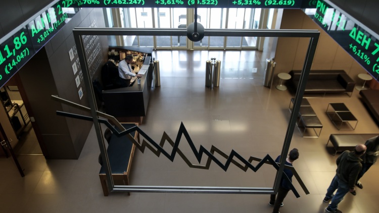Χρηματιστήριο Αθηνών: Διεύρυνε τα πολυετή ρεκόρ λίγο πριν το φινάλε του 2025