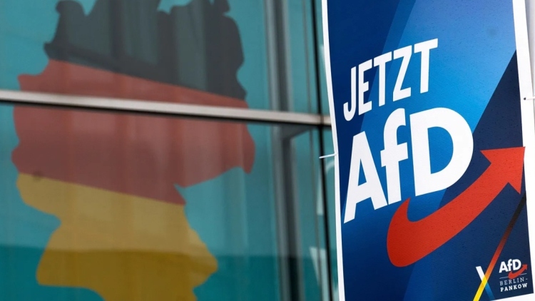 Politico: Το AfD στο στόχαστρο, κατηγορείται ότι συγκέντρωνε στρατιωτικές πληροφορίες για να τις δίνει στο Κρεμλίνο