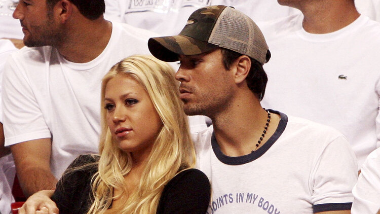 Η νέα καθημερινότητα της Άννας Κουρνίκοβα: Πώς η σούπερ σταρ του τένις αποσύρθηκε στα 21 της για να έχει μια ήσυχη ζωή με τον Ενρίκε Ιγκλέσιας