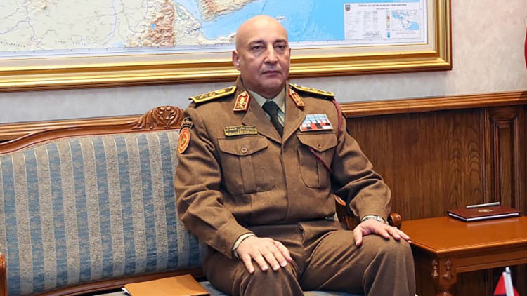 Ποιος ήταν ο Λίβυος στρατηγός Αλ Χαντάντ, που σκοτώθηκε στην αεροπορική τραγωδία στην Άγκυρα: Πολέμησε το καθεστώς Καντάφι, αναδιοργάνωσε τον στρατό