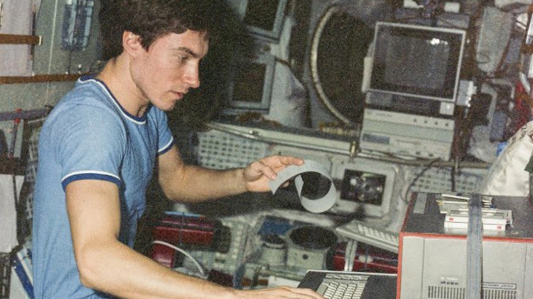 Η χώρα που διαλύθηκε Χριστούγεννα του 1991 και άφησε τον αστροναύτη της στο διάστημα