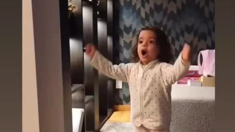 Η κόρη του Τσικίνιο τραγουδά τον ύμνο του Ολυμπιακού, δείτε βίντεο 