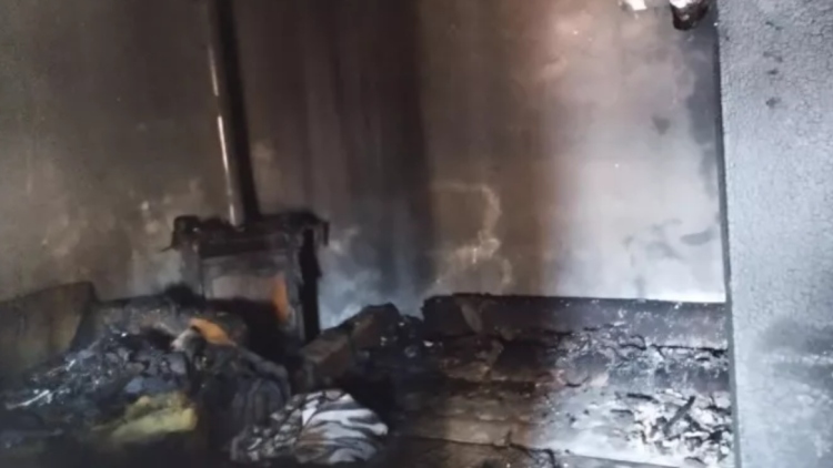 Ροδόπη: Από ξυλόσομπα ξεκίνησε η φωτιά στο σπίτι, λέει γείτονας της οικογένειας για την τραγωδία με τον νεκρό 7χρονο