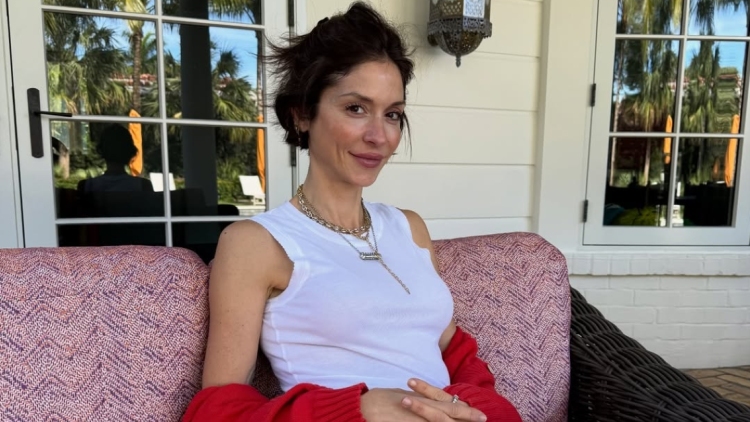 Η Σοφία Καρβέλα πέρασε τα Χριστούγεννα με τα παιδιά της και τον Θανάση Πανουργιά: Δείτε φωτογραφίες