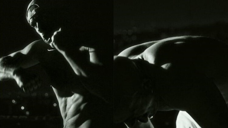 «Ταπ Άουτ»: Ένας συγκλονιστικός μονόλογος στο Θέατρο Μικρό Γκλόρια