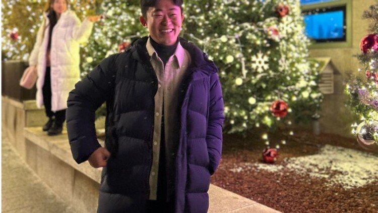 Βορειοκορεάτης αποκαλύπτει πώς είναι να κάνεις Χριστούγεννα σε μια χώρα που απαγορεύονται 