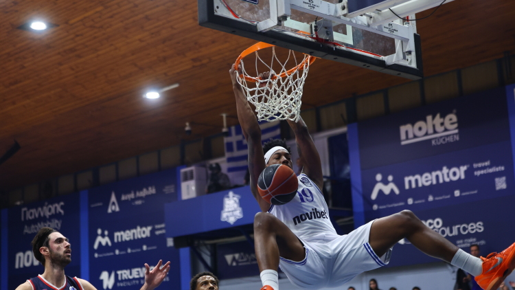 Κυανόλευκο πάρτι στο Ιβανώφειο με τον Ηρακλή να επικρατεί 80-66 του Πανιωνίου, δείτε βίντεο