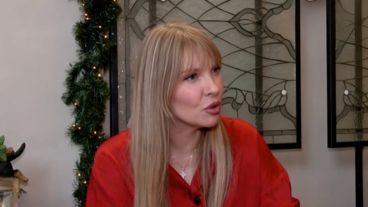 Χριστίνα Αλούπη: Ήταν δύσκολη η στιγμή όταν σταμάτησα να εργάζομαι για να είμαι δίπλα στα παιδιά μου, αλλά δεν το μετανιώνω ούτε λεπτό 