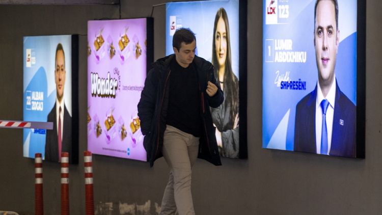 Βουλευτικές εκλογές την Κυριακή στο Κόσοβο – Σε παρατεταμένη πολιτική κρίση η χώρα
