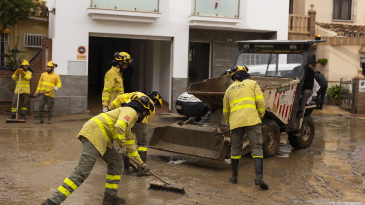 Τρεις αγνοούμενοι από τις καταρρακτώδεις βροχές σε Μάλαγα και Γρανάδα