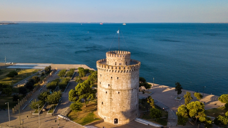 Θεσσαλονίκη: Ισχυρός βόρειος άνεμος 6 μποφόρ που θα φτάσει και τα 7 πνέει στην πόλη	