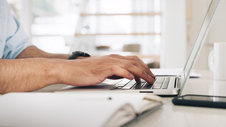 165.000 πολίτες ωφελήθηκαν από τα προγράμματα απασχόλησης και κατάρτισης της ΔΥΠΑ το 2025