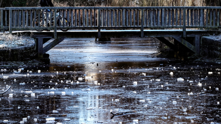 Γερμανία: Οι πιο κρύες γιορτές εδώ και 15 χρόνια, υπερπλήρη τα επείγοντα λόγω πτώσεων στον πάγο