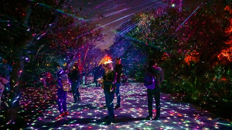 Το εορταστικό πρόγραμμα που έχει ετοιμάσει η Περιφέρεια Αττικής για την Πρωτοχρονιά σε Πεδίον Άρεως και Πάρκο Τρίτση