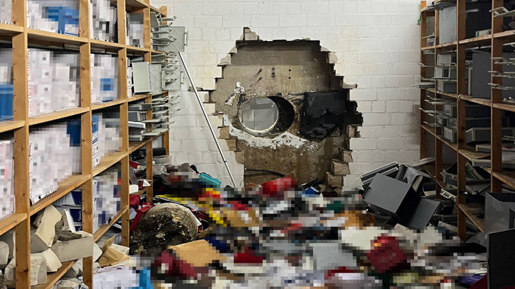 Μεγάλο ριφιφί στη Γερμανία: Παραβίασαν πάνω από 3.000 τραπεζικές θυρίδες, στα 30 εκατ. ευρώ η λεία