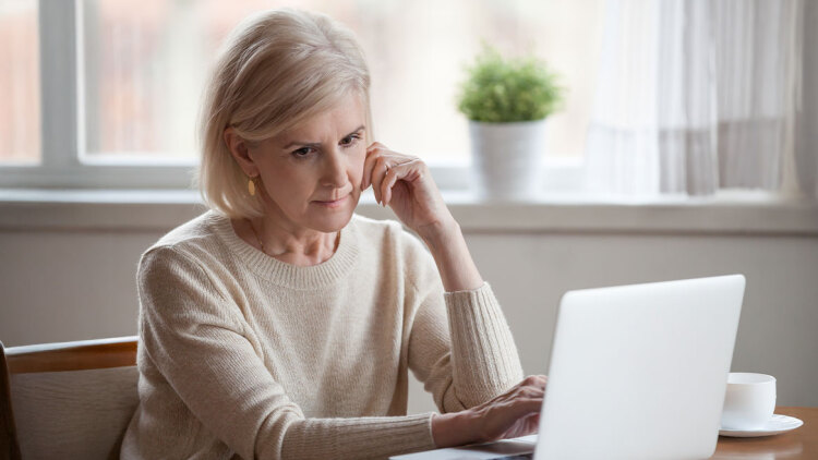 Ψηφιακό χάσμα με βάση την ηλικία και το φύλο: Το πρόγραμμα «EmpowerAge» ενδυναμώνει τις μεγαλύτερες σε ηλικία γυναίκες