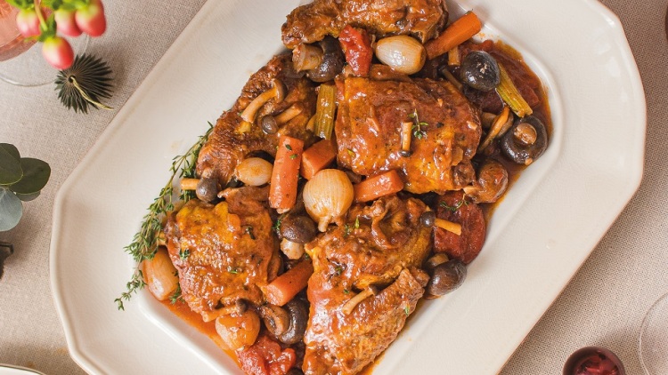 Γιορτινό γεύμα mix and match: 16 συνταγές για ένα εντυπωσιακό μενού
