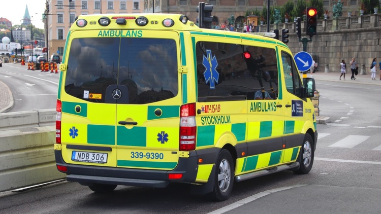 Λεωφορείο στη Στοκχόλμη εξετράπη της πορείας του και προσέκρουσε σε κτίριο: Τουλάχιστον 10 τραυματίες