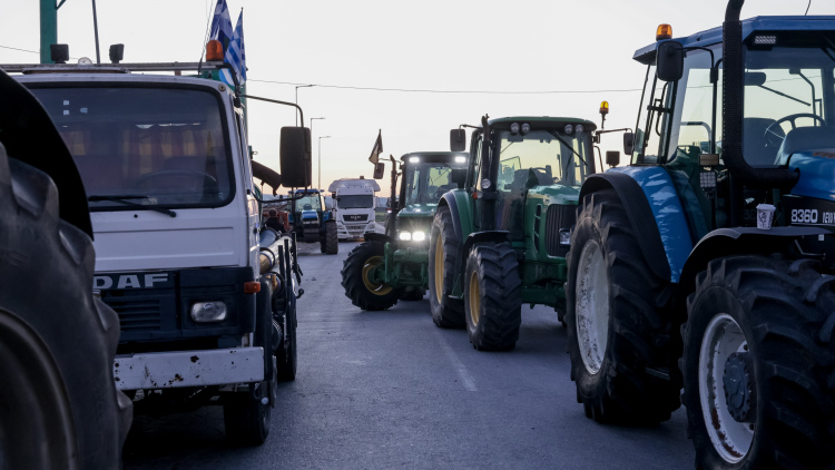Ο «χάρτης» με τα αγροτικά μπλόκα, ποιες εθνικές οδοί είναι ανοιχτές και πού γίνονται εκτροπές