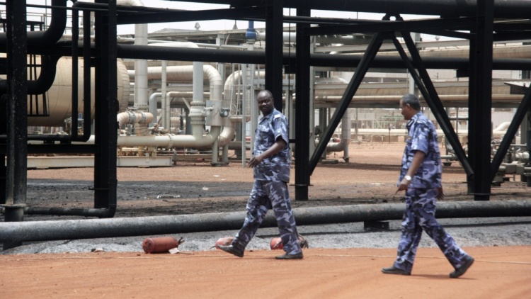 Ξανάρχισε η παραγωγή σε σημαντικό πετρελαϊκό κοίτασμα στο Νότιο Σουδάν μετά την κατάληψή του από παραστρατιωτικούς 