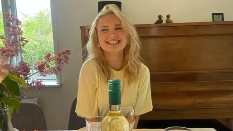 Η απάντηση της 19χρονης στον Έλον Μασκ: Την χαρακτήρισε «8άρι και πάνω»
